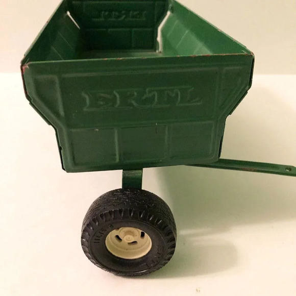Vintage Ertl Green Giant Toy Tractor and Wagon Promotional Diecast - Picture 16 of 16